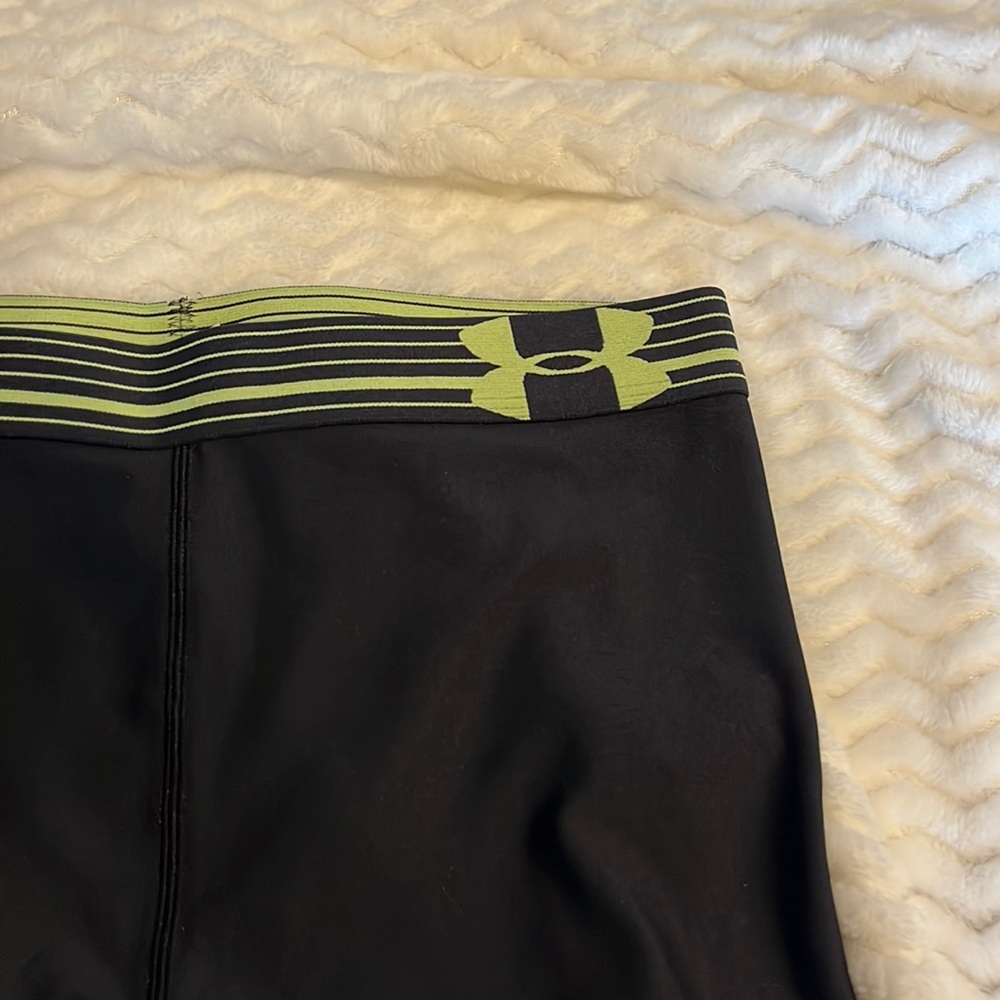 Under Armour black and lime green spandex athletic booty shorts. 🖤 Size Small